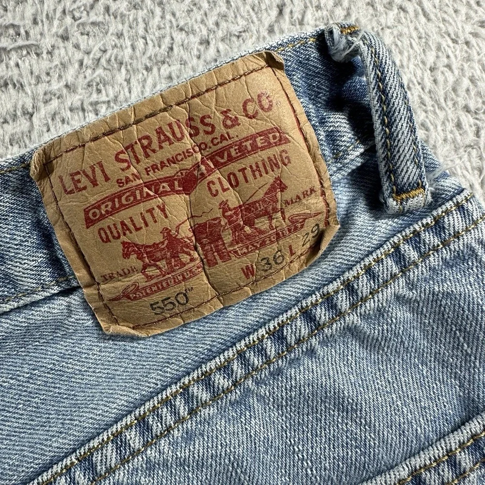 VINTAGE‎ Levi's 550 Jeans Mens 36x29 (Fits 32x27) Blue Light Wash Relaxed Fit